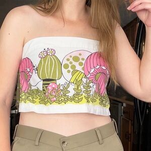 Mushroom 🍄‍🟫 Strapless Crop Top
